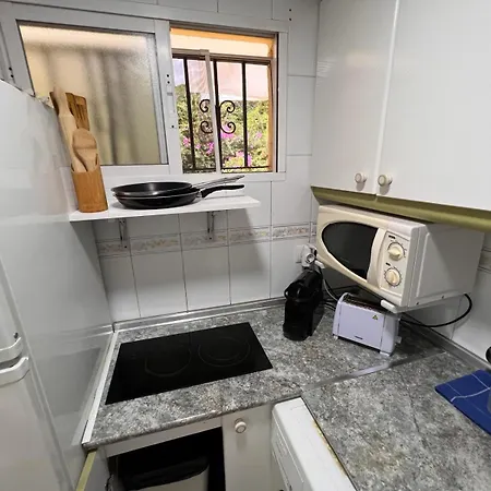 Estudio En La Carihuela דירה *